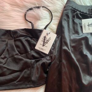 BNWT Two Piece Skirt Set